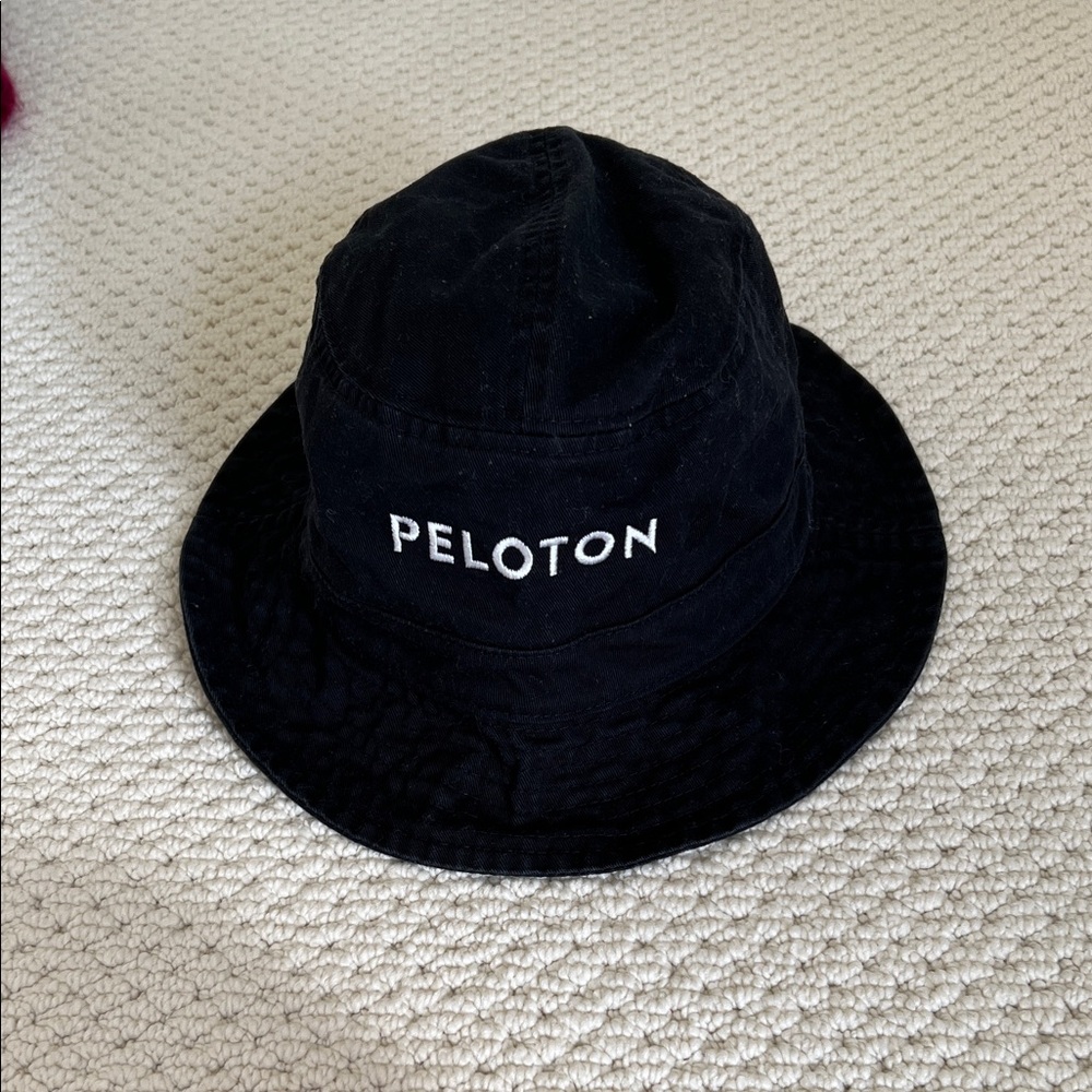 Rare! NWOT 100% cotton Peloton Bucket hat